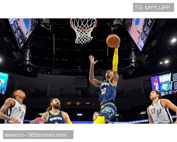 尼克杨谈布克遭遇重演称强行打控卫让人无奈