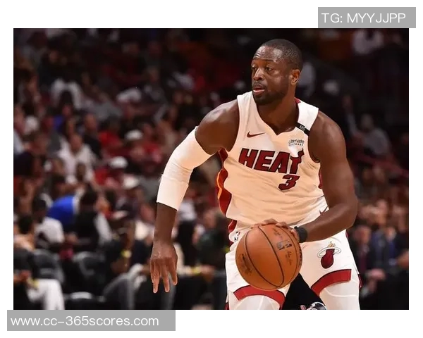 鲍威尔回忆韦德影响力称其为儿时偶像学习其打法与心态 鲍威尔回忆韦德影响力称其为儿时偶像学习其打法与心态